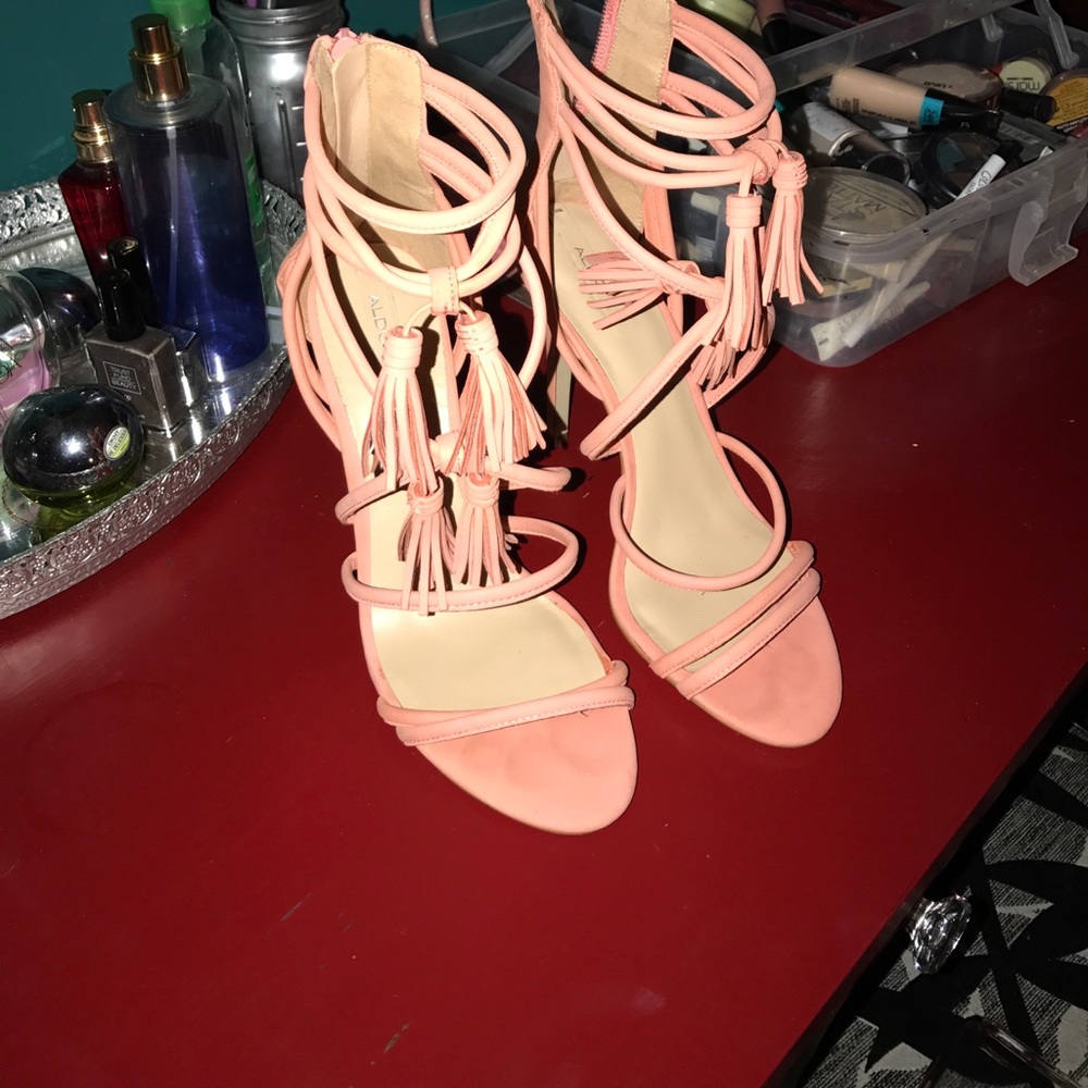 Heels without box