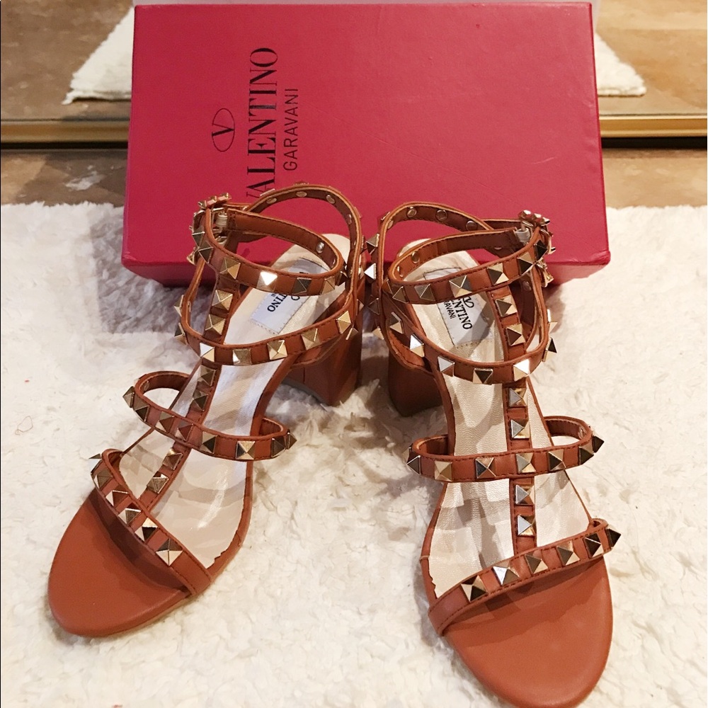 Spike brown leather sandal