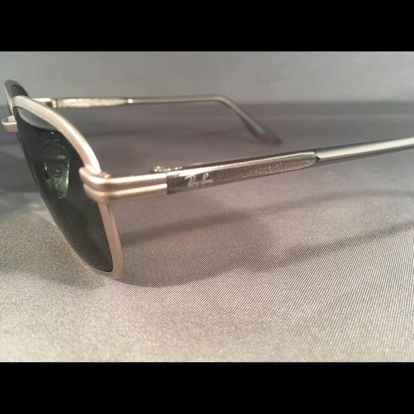 Vintage Ray Ban Sunglasses by Bausch & Lomb 😎 - Picture 5 of 8