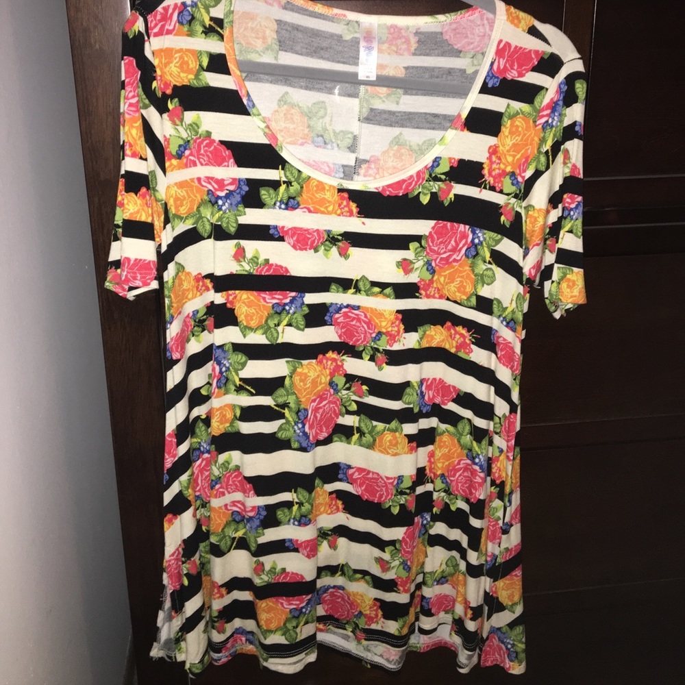 XS "The Julia" Striped Floral LuLaRoe Perfect T
