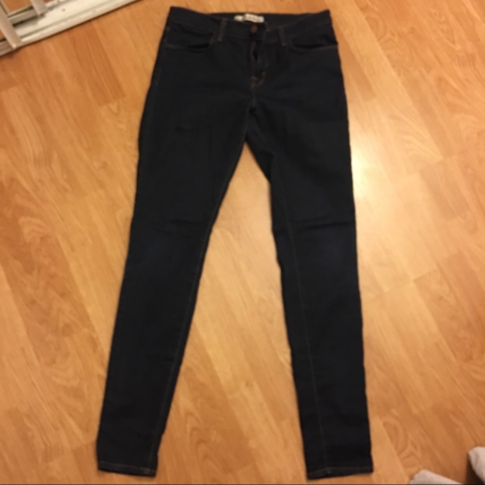 Amazing J BRAND dark blue skinny jeans w/ stretch