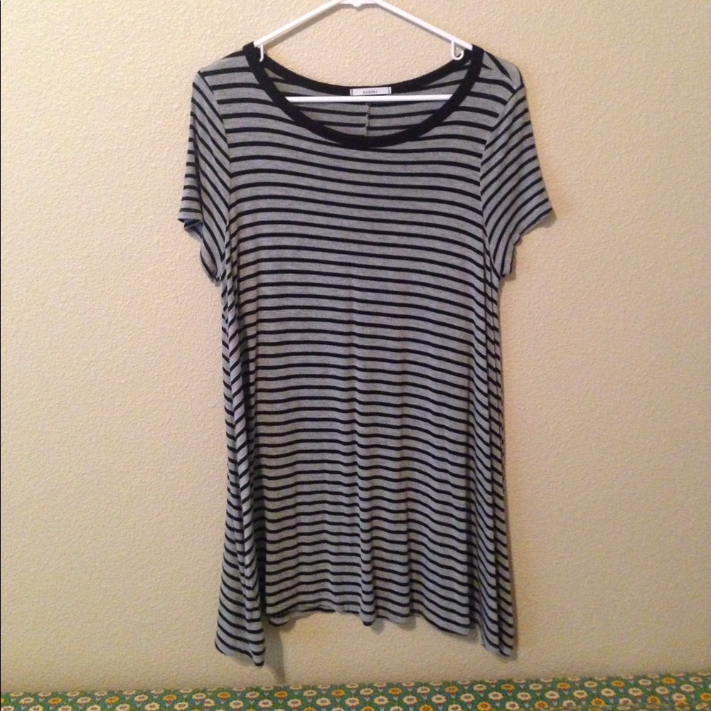 Black and gray striped top