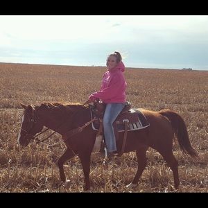 Meet your Posher, Brooke