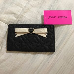 Betsey Johnson bifold wallet