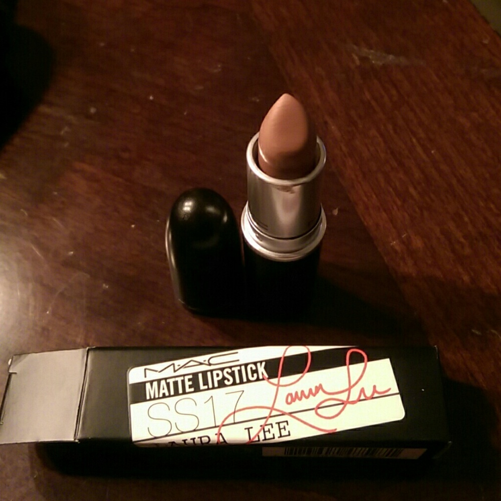 Laura Lee Lipstick Larlarlee