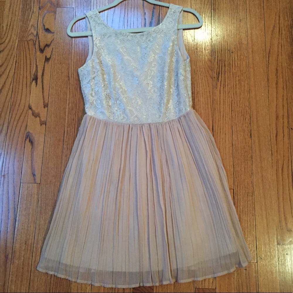 Cream Lace Cocktail Dress