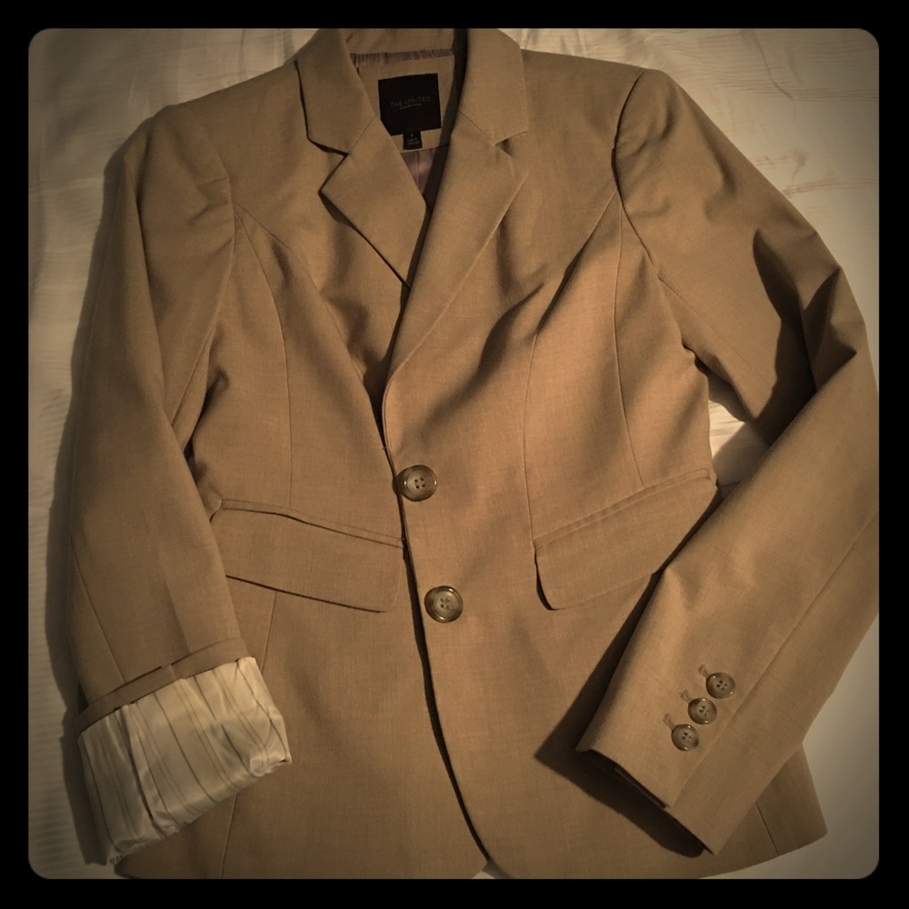 Limited suit jacket