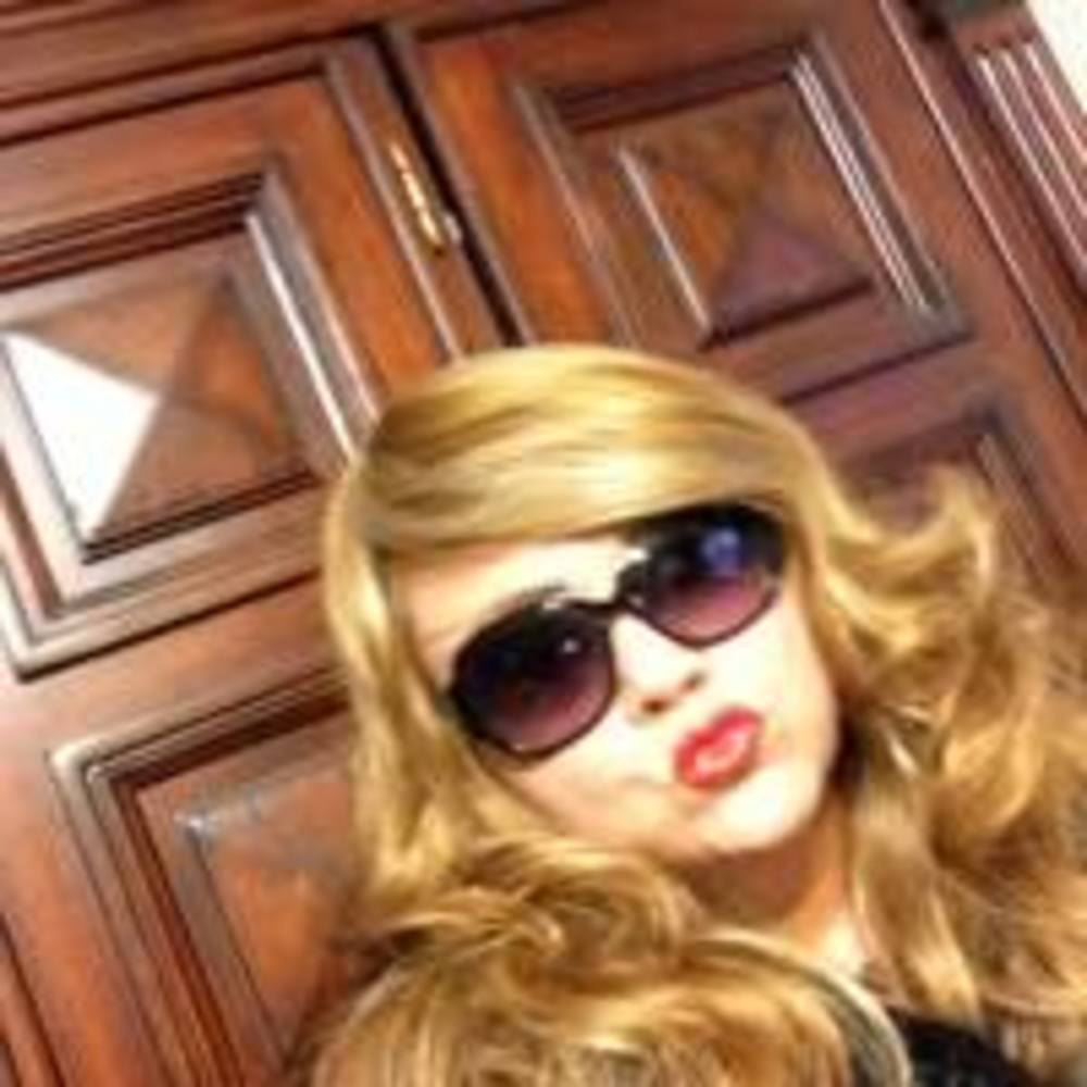 Meet your Posher, Victoria