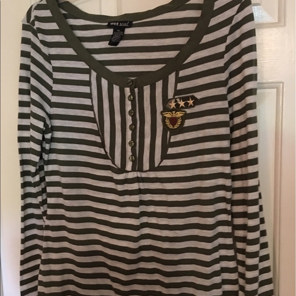 Military style top - Picture 1 of 3