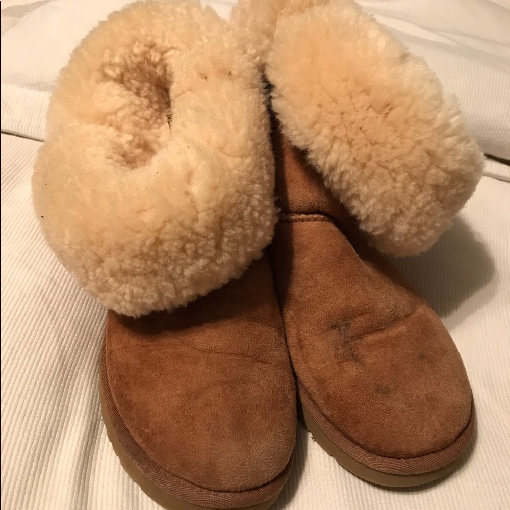 Ugg Bailey Button Chestnut