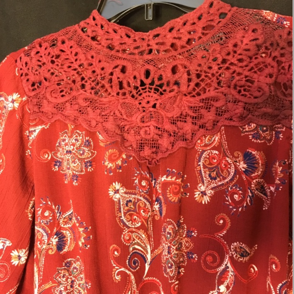 Burgundy printed flowy blouse