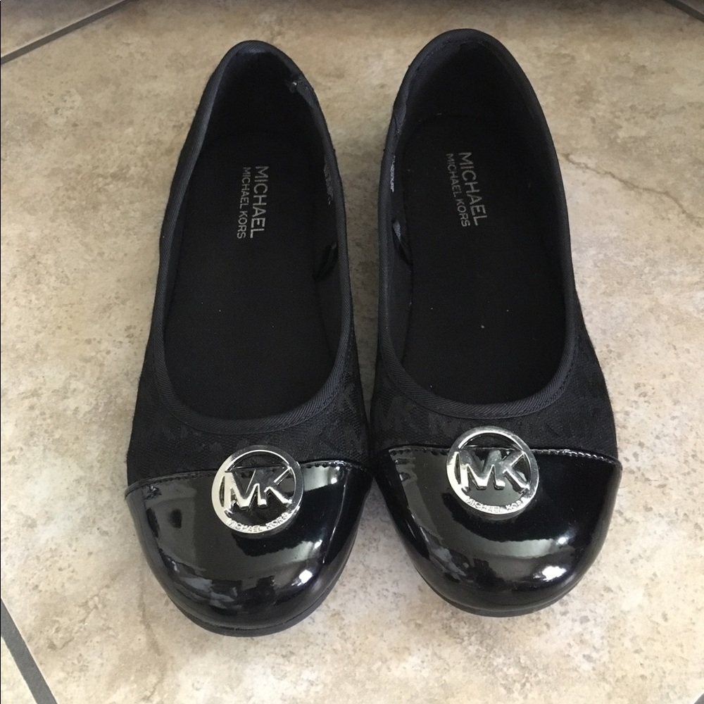Michael Kors flats
