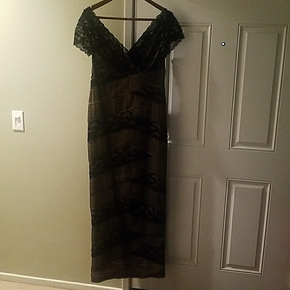 Marina cream underlay/lace formal dress