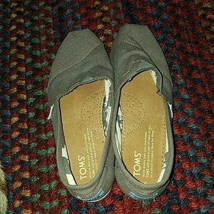 Women's Gray Toms