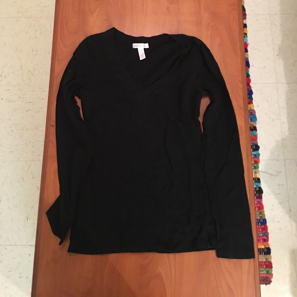 Solid black vneck