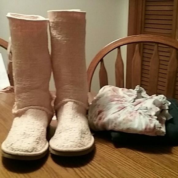 heirloom uggs size 7 heirloom uggs size 7