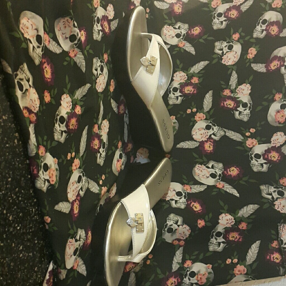Guess wedges