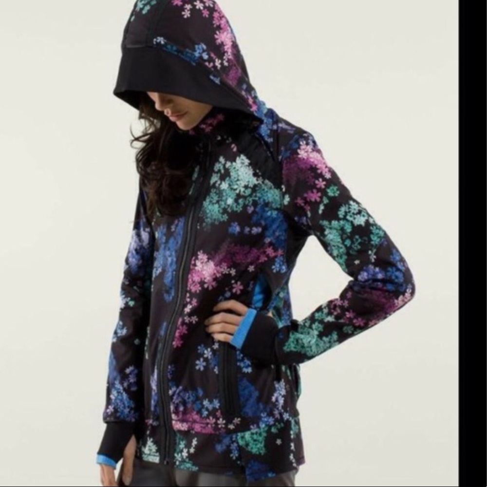 Lululemon Run:Bandit jacket in pedal pop, size 8. - Picture 3 of 4