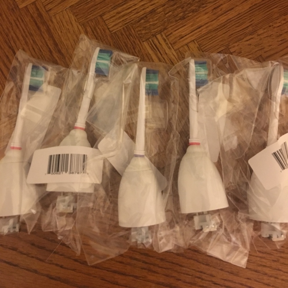 5 pack of Phillips E-series toothbrush heads