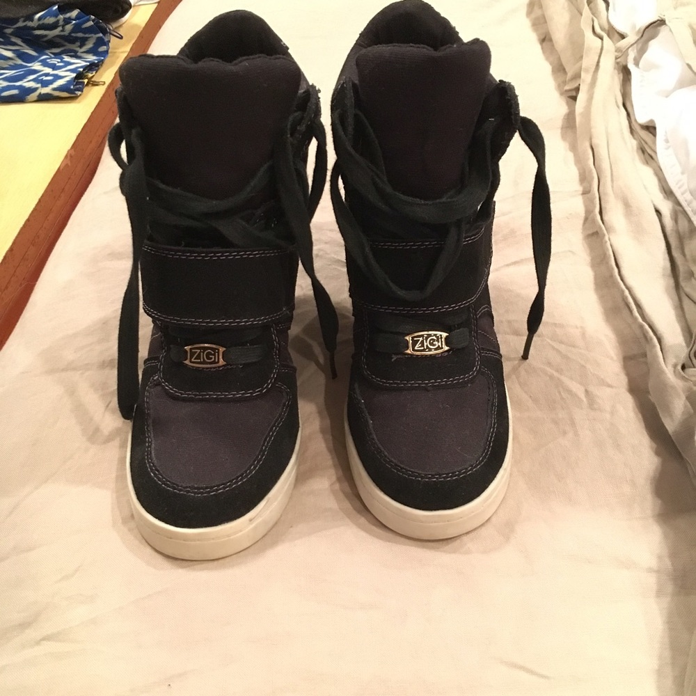 Zigi black wedge sneakers