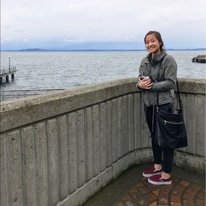 Meet your Posher, Caitlyn