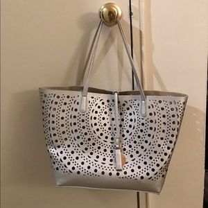 LIGHT METALLIC TOTE