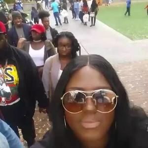 Meet your Posher, Nakisha