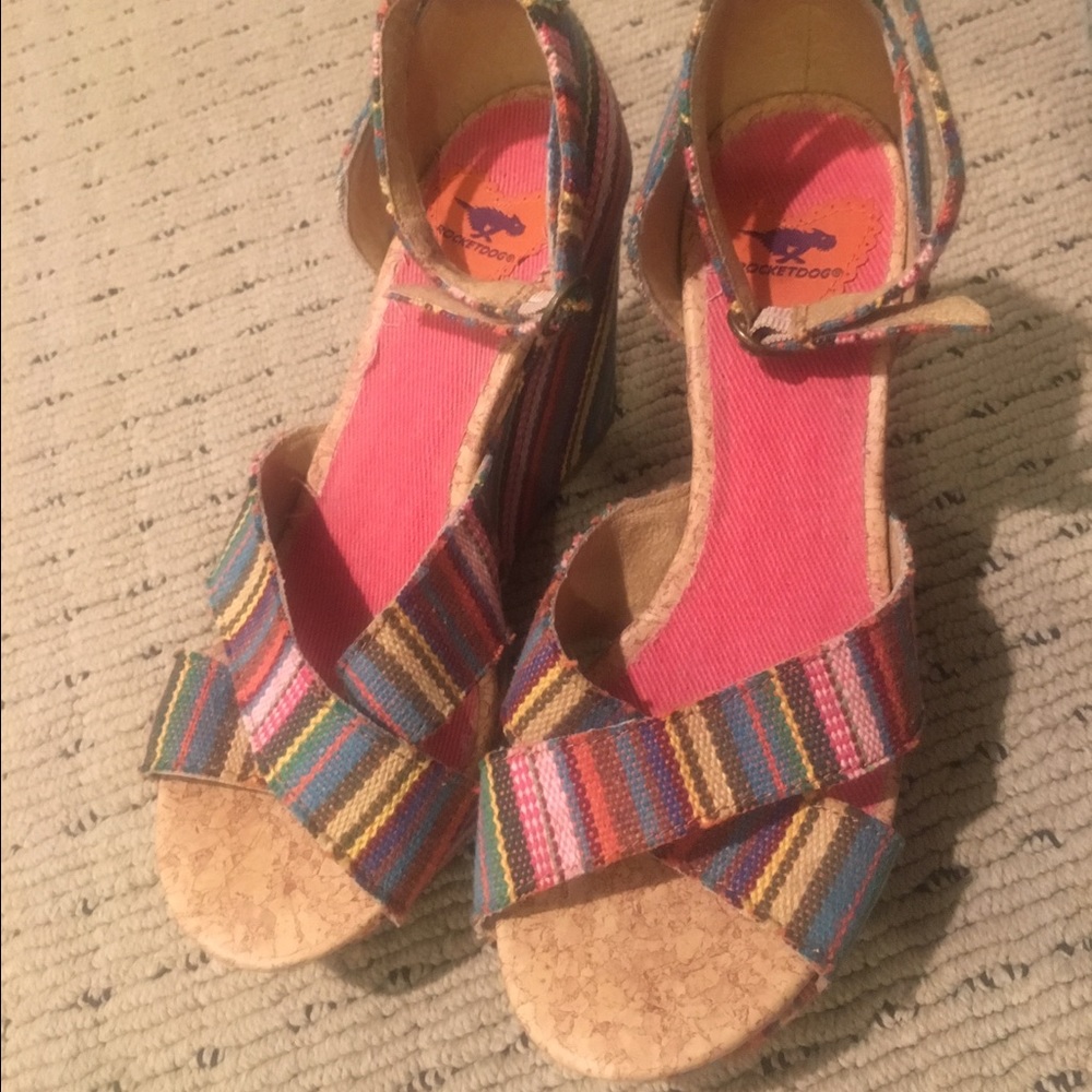 Multi color wedge