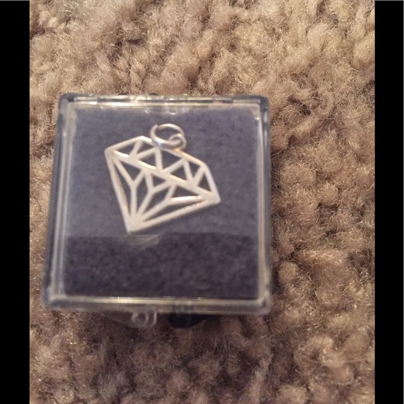 Diamond shaped necklace charm - Picture 1 of 1