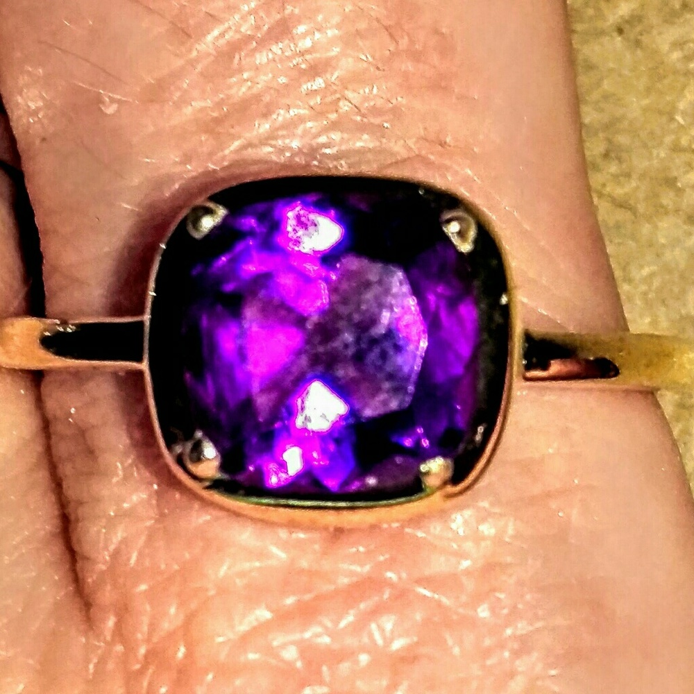 Genuine Amethyst ring on 18ktgp