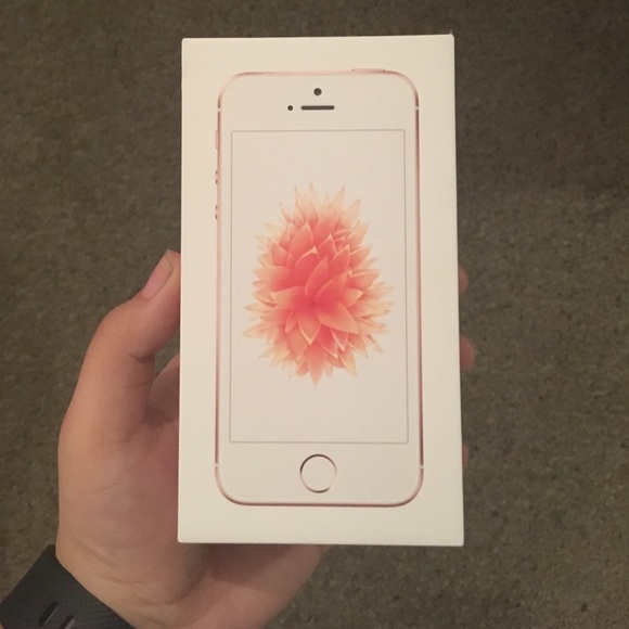 iPhone SE 64GB - Picture 3 of 4