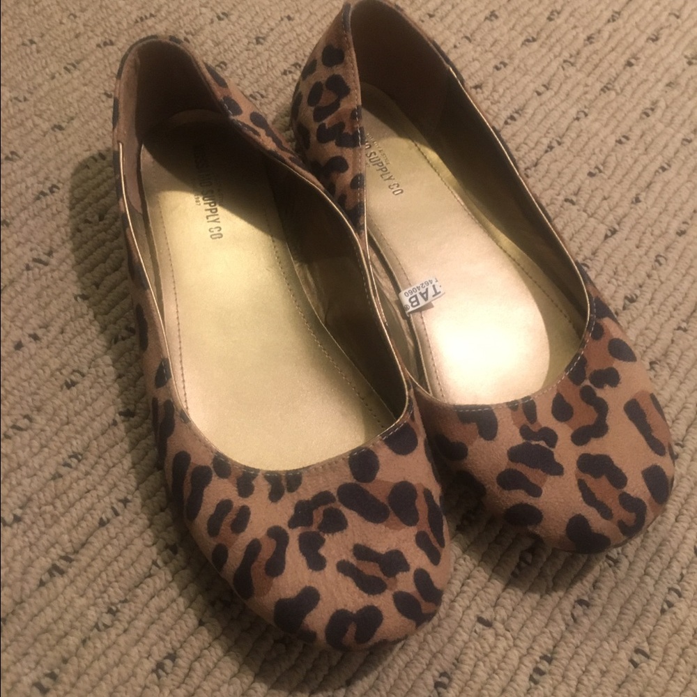 Leopard flats