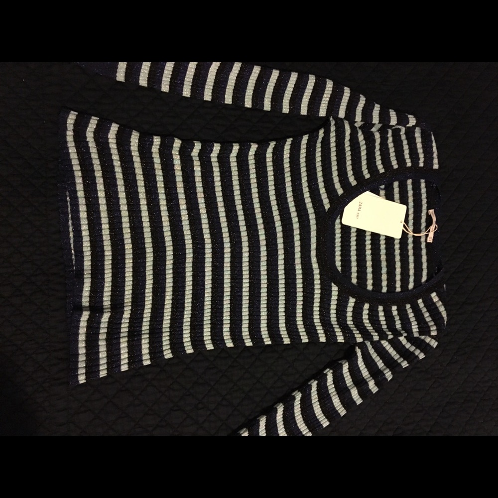 Scoop neck sweater