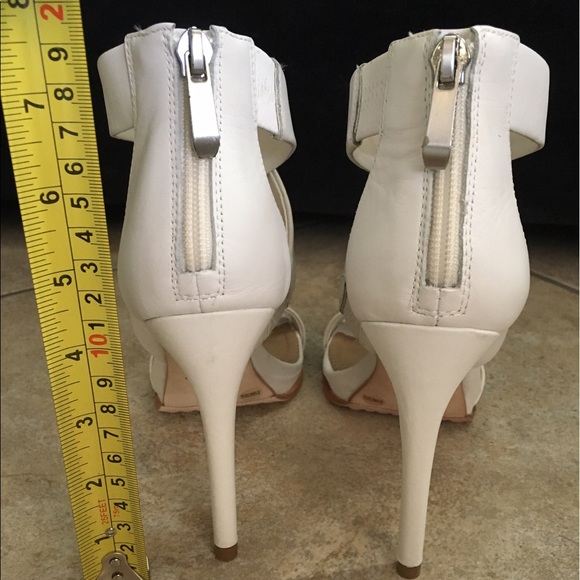 White sandals - Picture 3 of 3