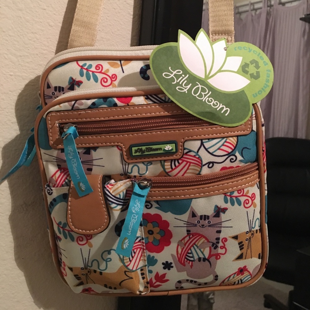Brand NEW w/ tags Lily Bloom Crossbody bag