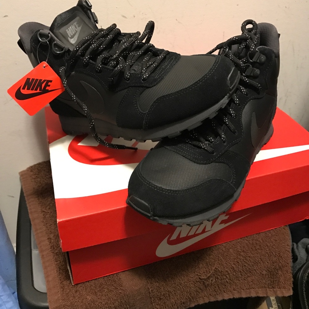 Nike Mid Runner 2