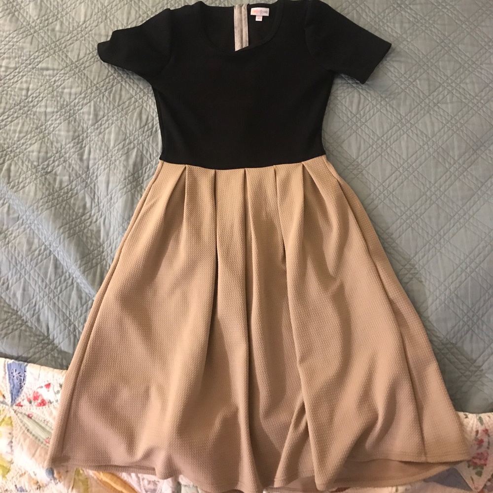 XS LuLaRoe Amelia