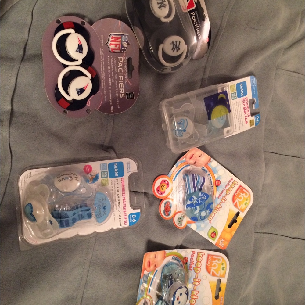 9 NWT Pacifiers w 2 Clips