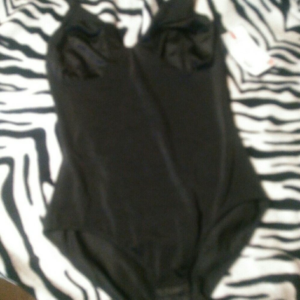 IZOD body shapewear sz XL in black NWT