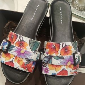 Elie Tahari slide sandals