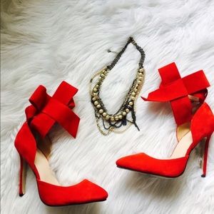 HOT VALENTINE STILETTOS WITH BOW!
