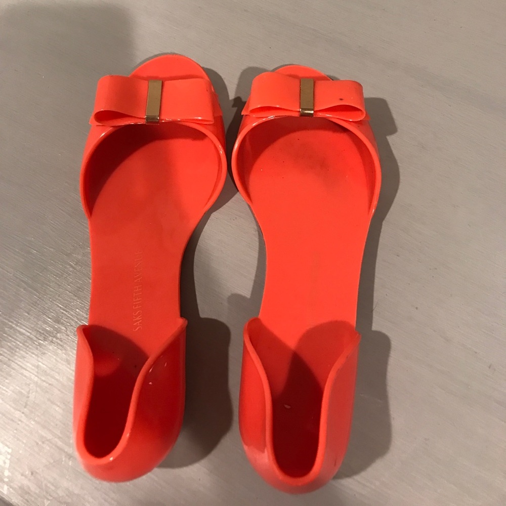 Saks fifth avenue gel flats