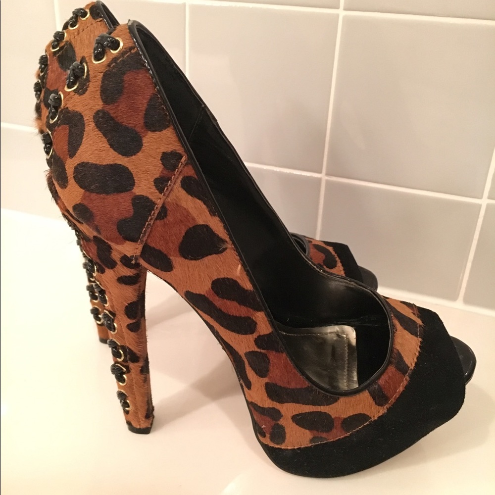 Leopard high pumps