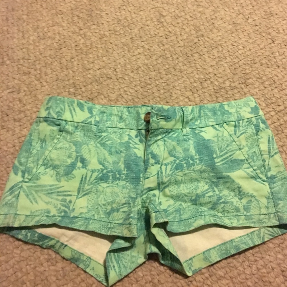 Bright Tropical Pattern American Eagle Shorts - image 1