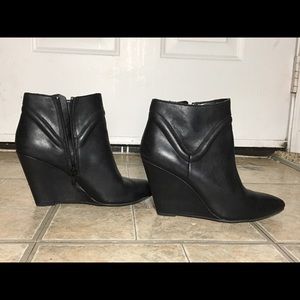 Seychelles black pointed toe wedges