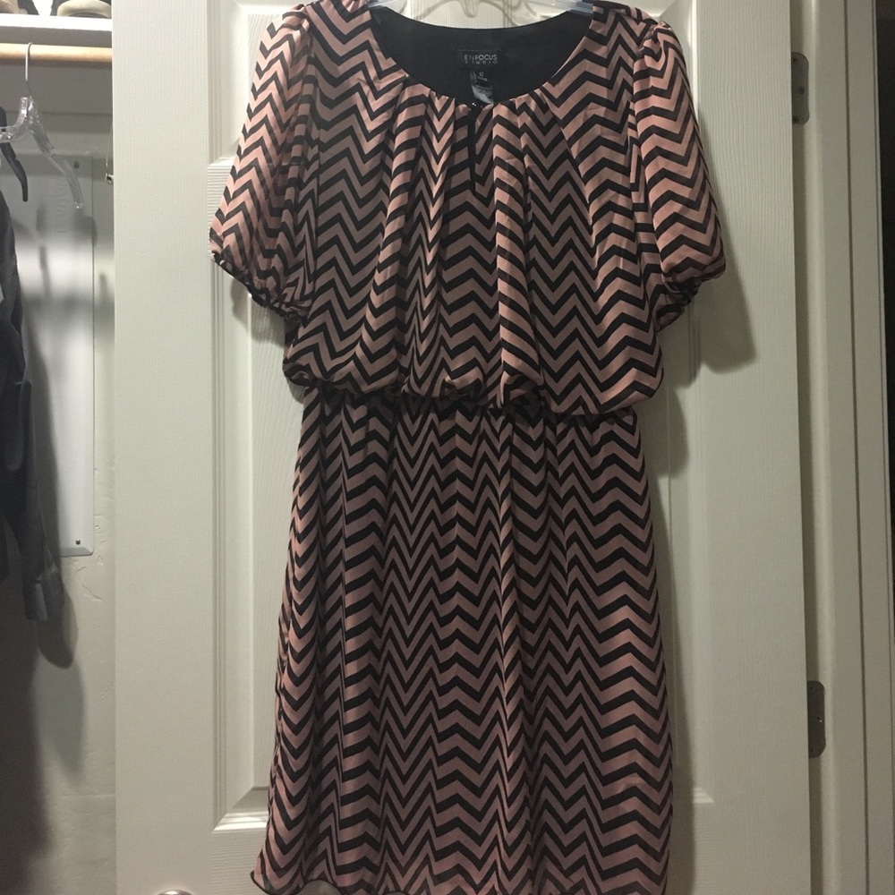 Chevron short sleeved dress