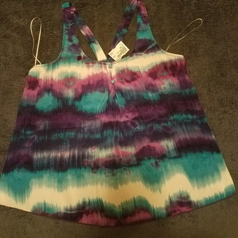 Tye-dye tank