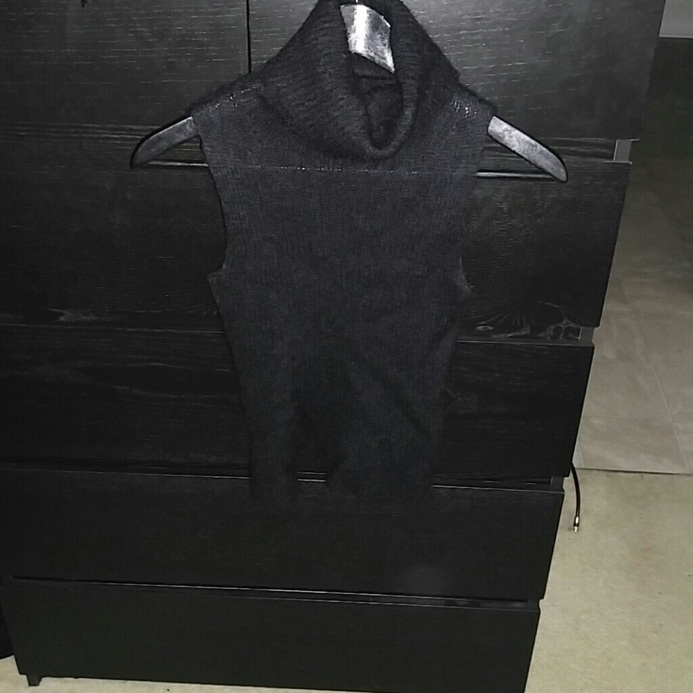 LOFT Sleeveless Turtleneck Sweater