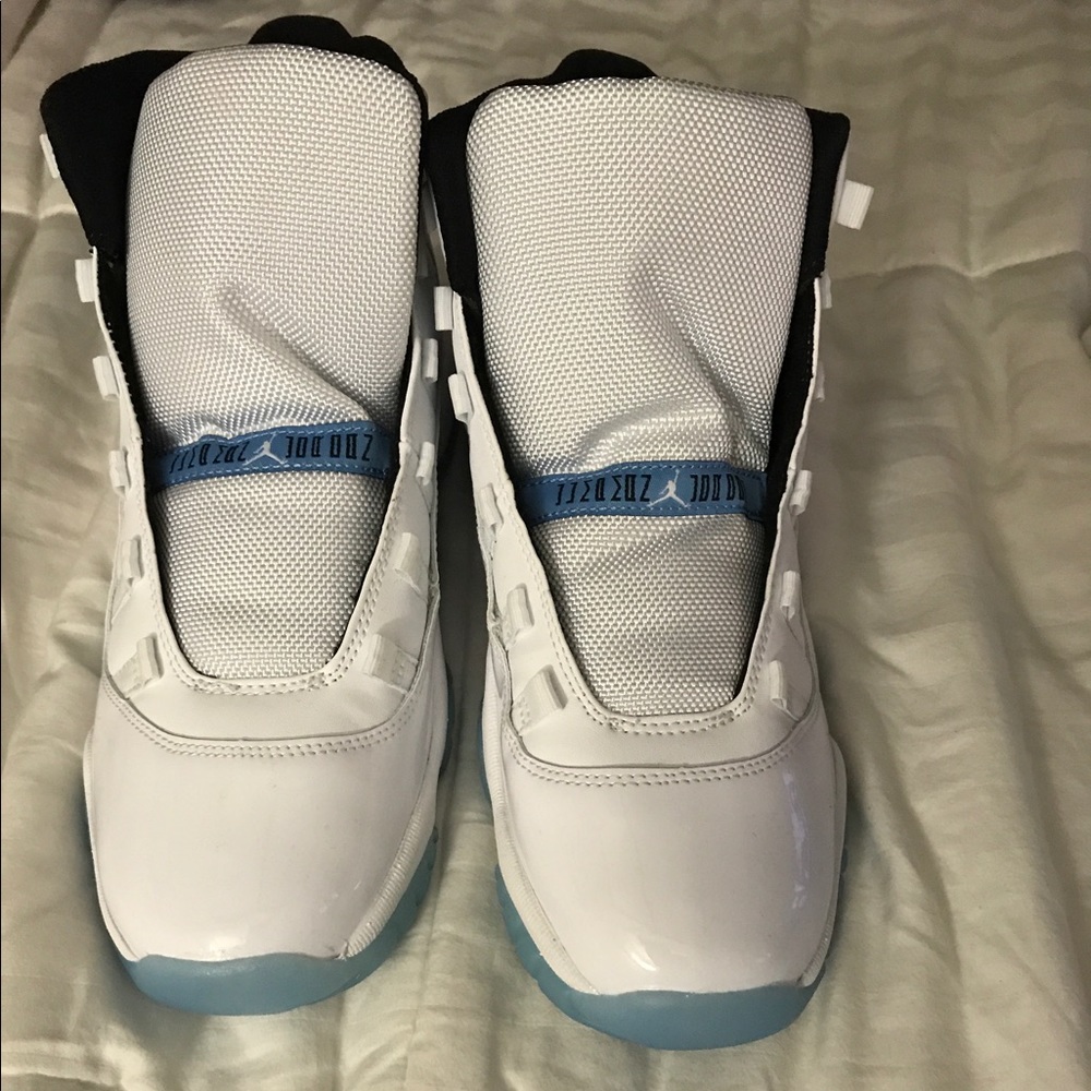 Jordan 11s columbias
