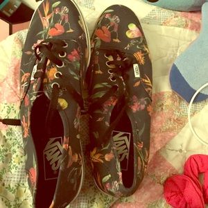 Vans dark floral